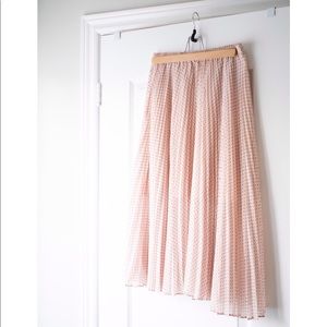 🌸 Club Monaco Pleated Skirt 🌸